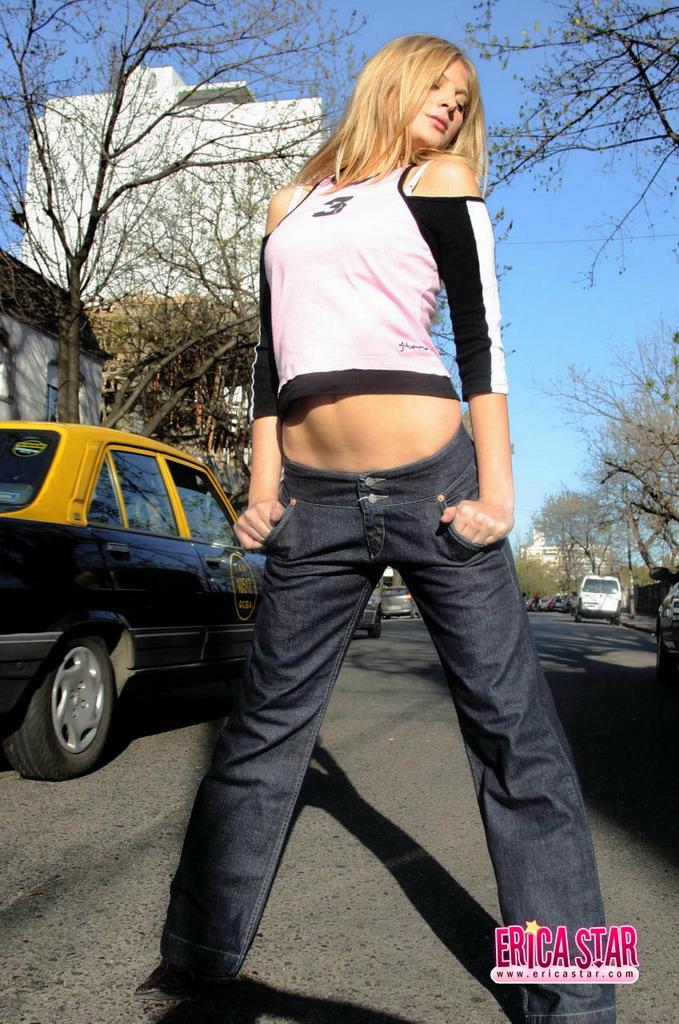 Pictures of teen amateur Erica Star teasing outside #54275496