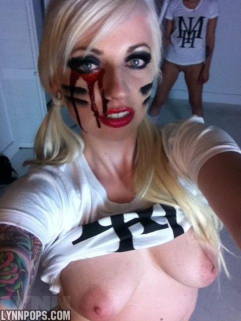 Photos de lynn pops en train de devenir perverse pour l'halloween
 #59143136