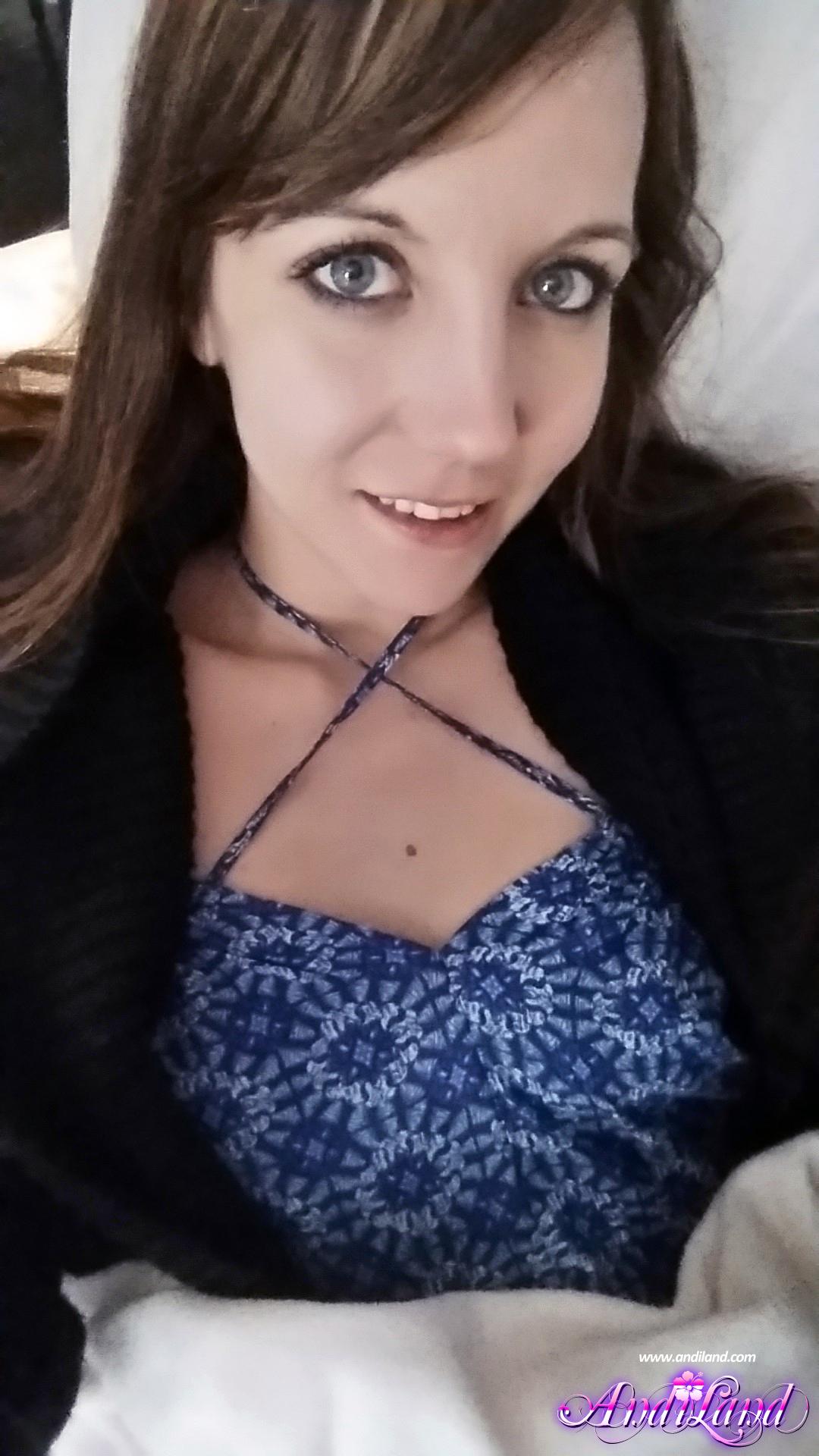 Andi Land shares some spring candids while on vacation with Sarah Peachez #53134544