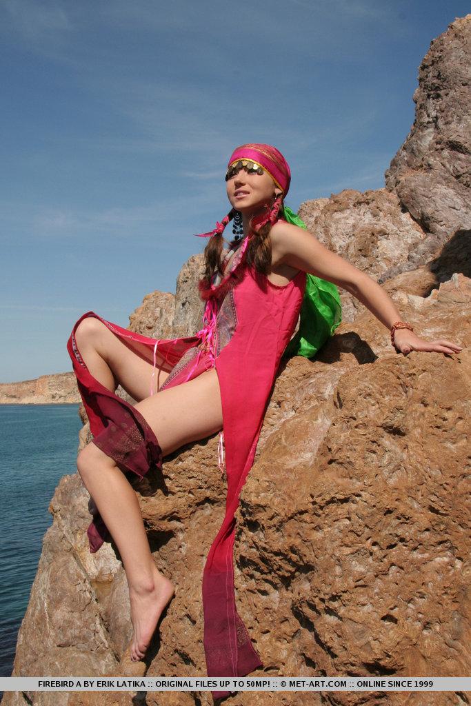 ホットガールfirebirdの写真は、太陽の下でいくつかの裸の楽しみを持っている
 #54386492