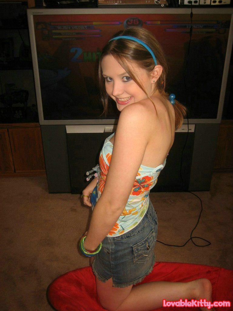 Pictures of teen girl Lovable Kitty getting kinky with a video game #58762593