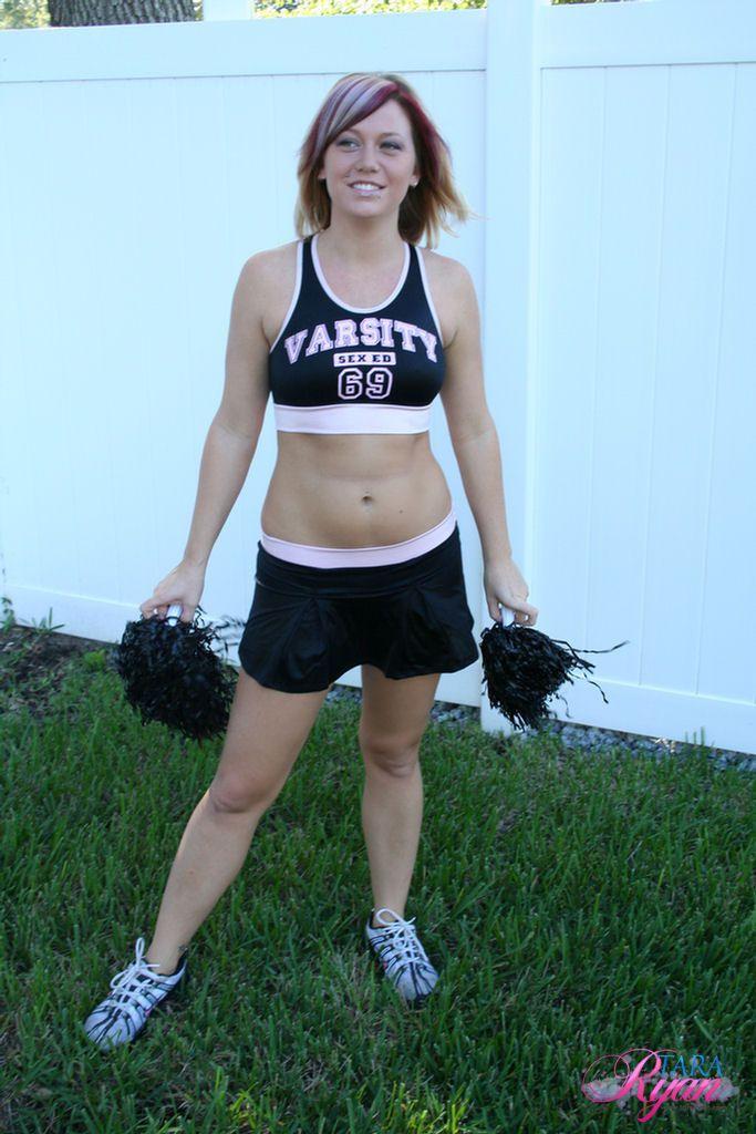 Pictures of teen amateur Tara Ryan cheering for you #60055421