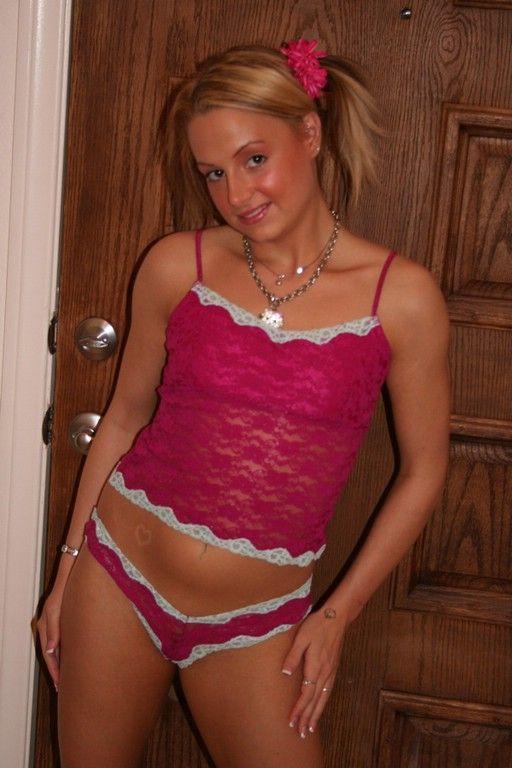 Pictures of teen Nikki Hillton pulling down her panties #59781550