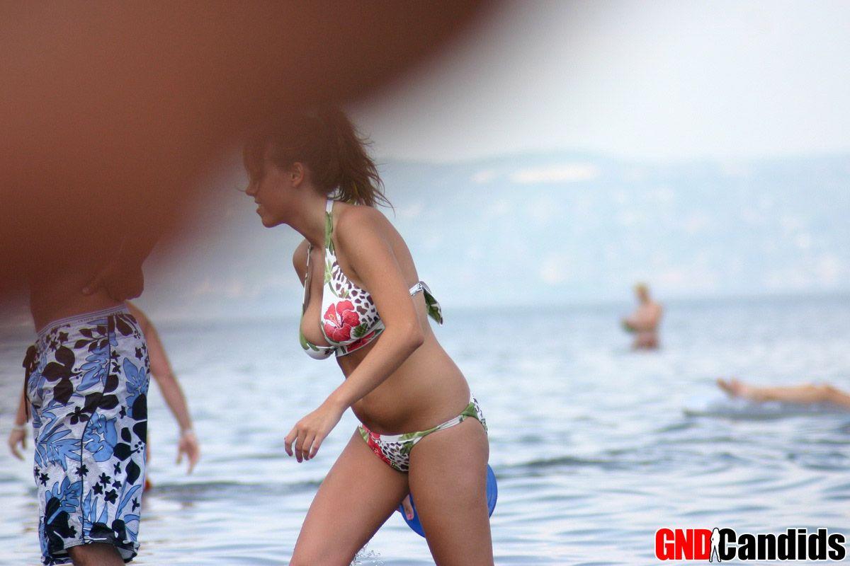 Bilder von heißen Bikini-Teens vor der Kamera
 #60500089