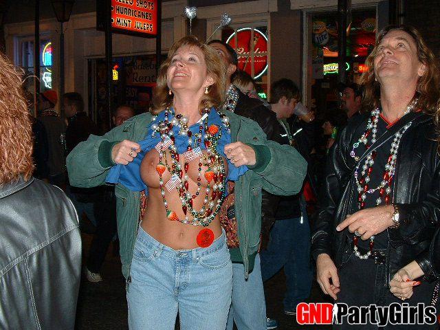 Pictures of drunk teens flashing #60505950