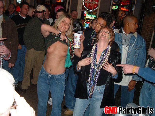 Pictures of drunk teens flashing #60505965