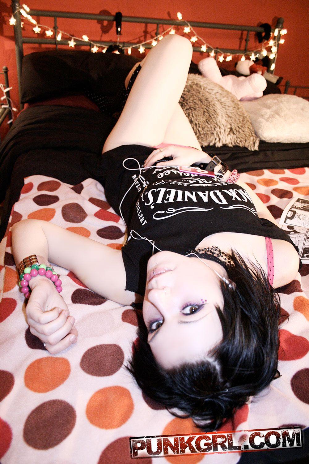 Pictures of teen punk Skye waiting for in bed #60765138