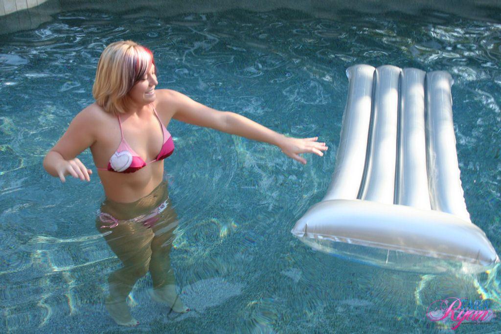 Pictures of Tara Ryan having some fun in the pool #61949654