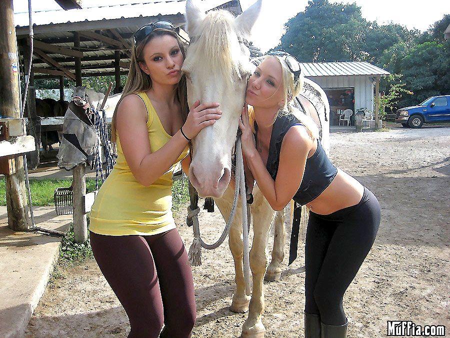 Pictures of teen Molly's Life eating pussy on a farm #59601790