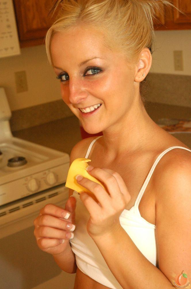 Pictures of wet peach Melissa Matters being slutty in the kitchen #59490027