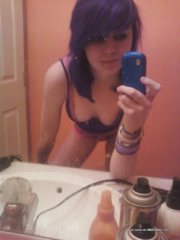 Hot GFs enjoy teasing on cam #60249509