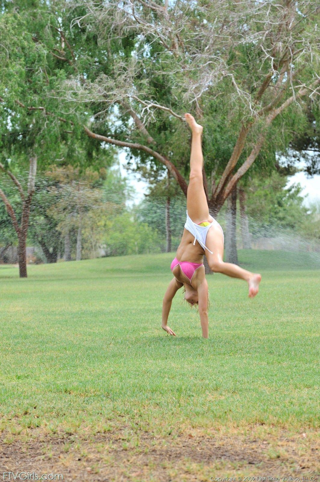 Pictures of Shannon playing with her pussy in a park #59960090