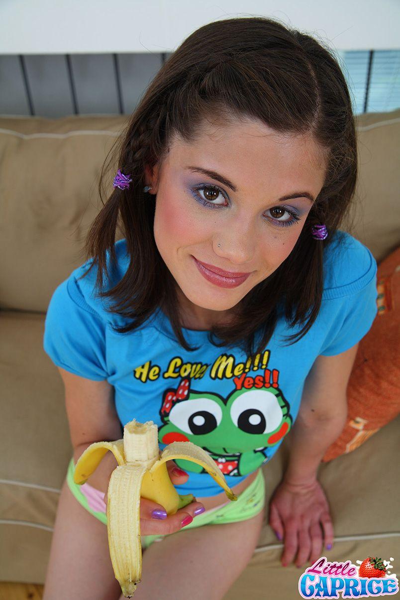 Pictures of teen model Little Caprice fucking herself with a banana #59008584