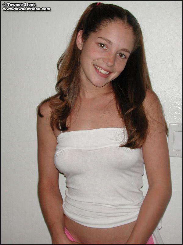 Fotos de la joven tawnee stone desnudandose para que se te ponga dura
 #60061478