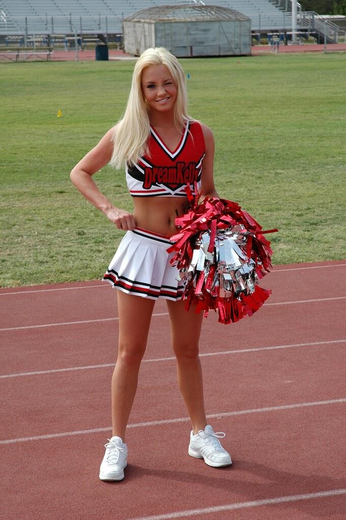 Pictures of Dream Kelly cheering at her high school #54109312