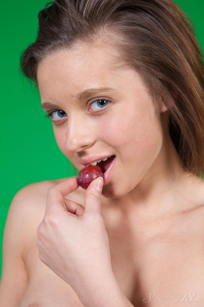 Brunette teen Pamela D offers you a taste of her grapes #60831524