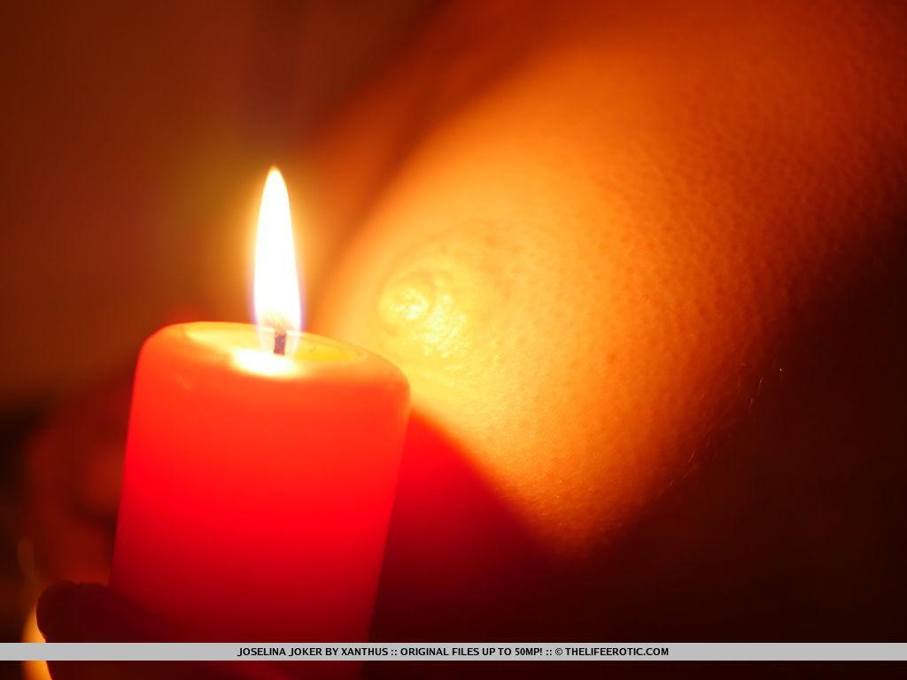 La modella bruna joselina joker diventa kinky con le candele
 #60858723
