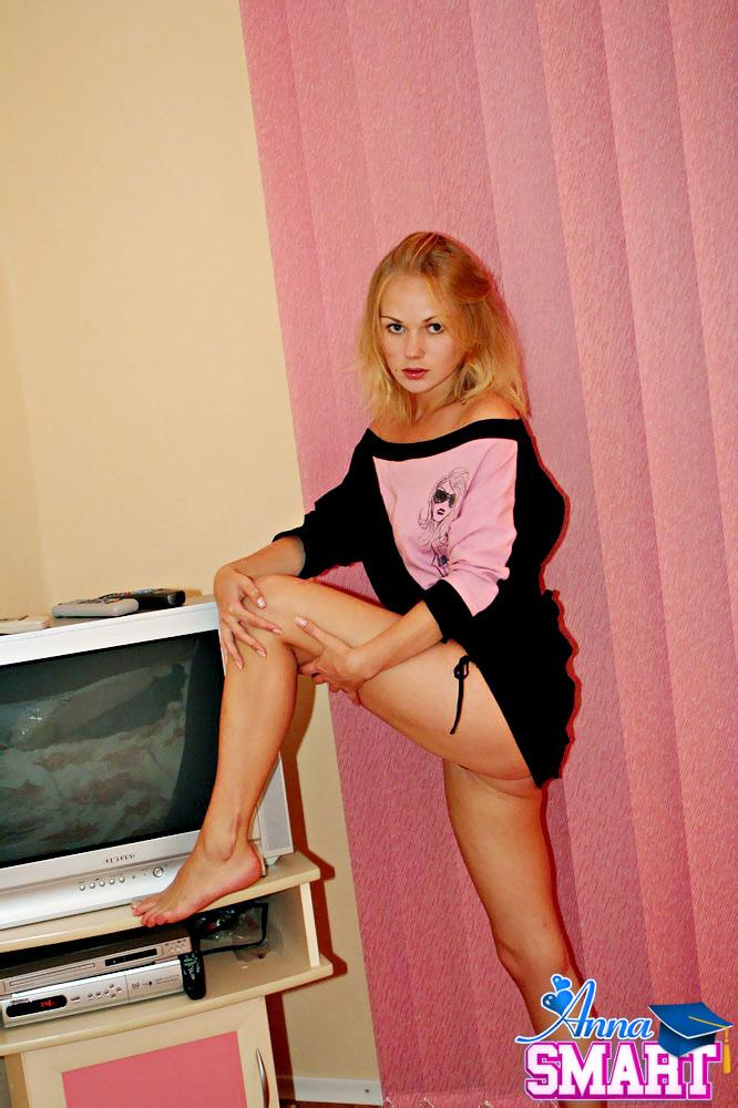 十代のポルノガール、アンナ・スマートがあなたのために裸になる写真
 #53243863