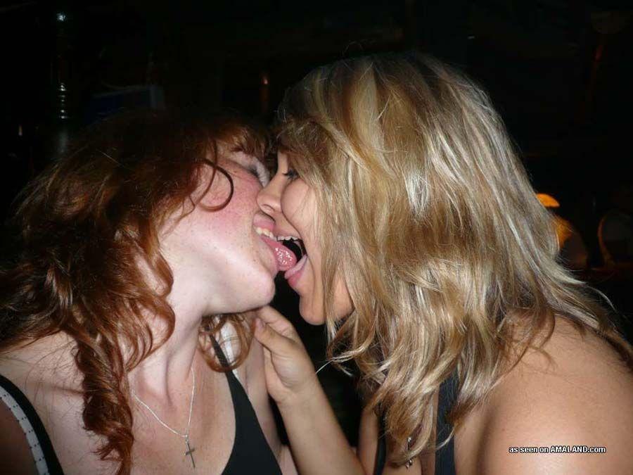 Bilder von betrunkenen lesbischen Teens, die wild werden
 #60654318