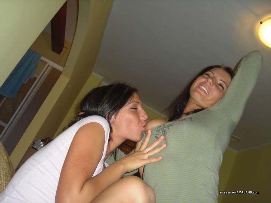 Bilder von betrunkenen lesbischen Teens, die wild werden
 #60654424