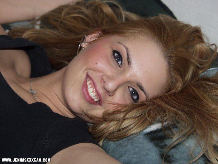 Bilder von Teen Porno Mädchen Jennie liebt Sex necken mit ihrem heißen Arsch
 #55287424