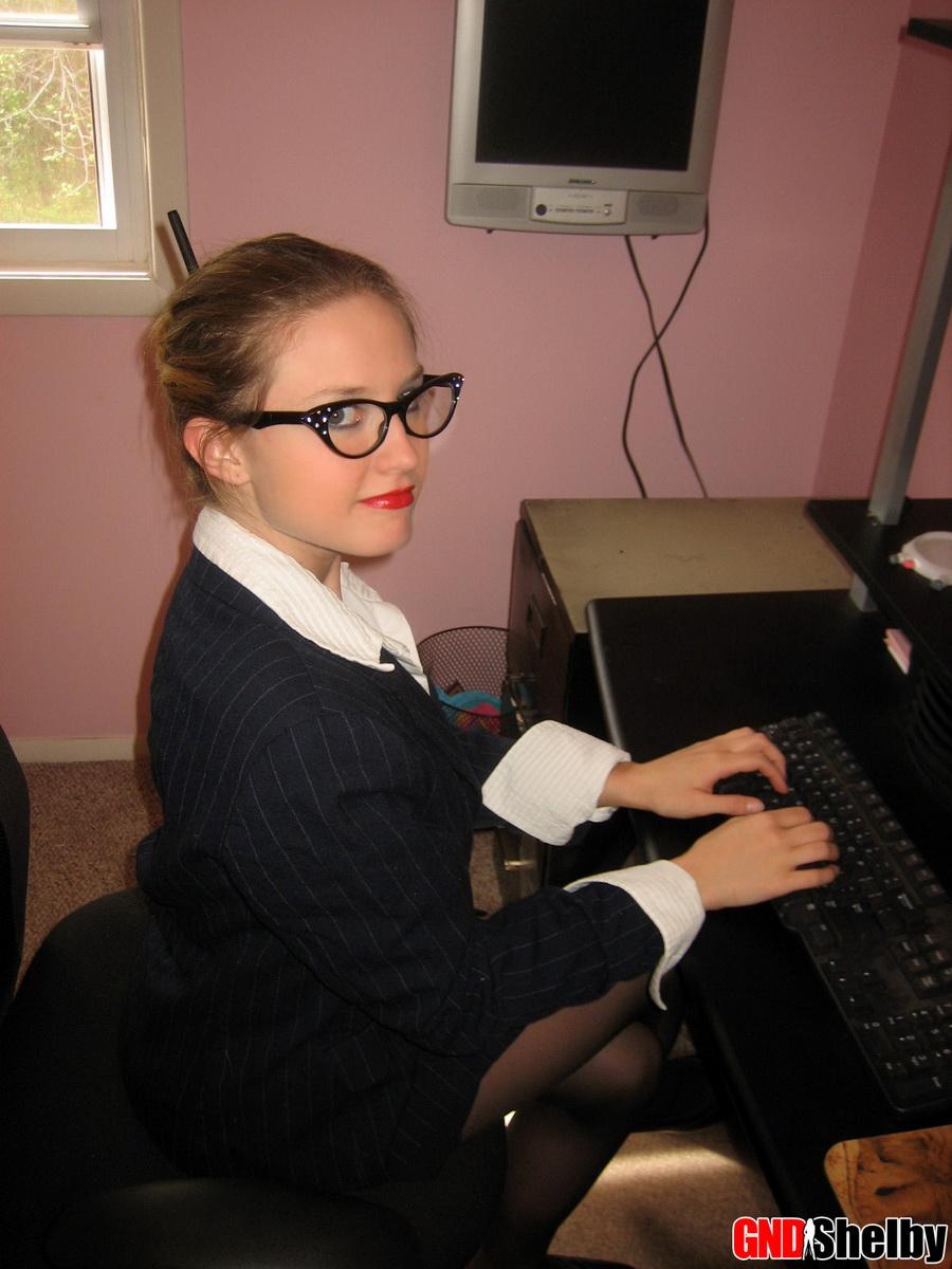 Horny secretary Shelby strips naked for her boss on her first day at her new job #58761302