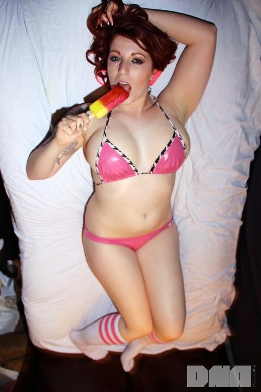 Redhead alt babe Selina Kyl teases with a popsicle #59944311