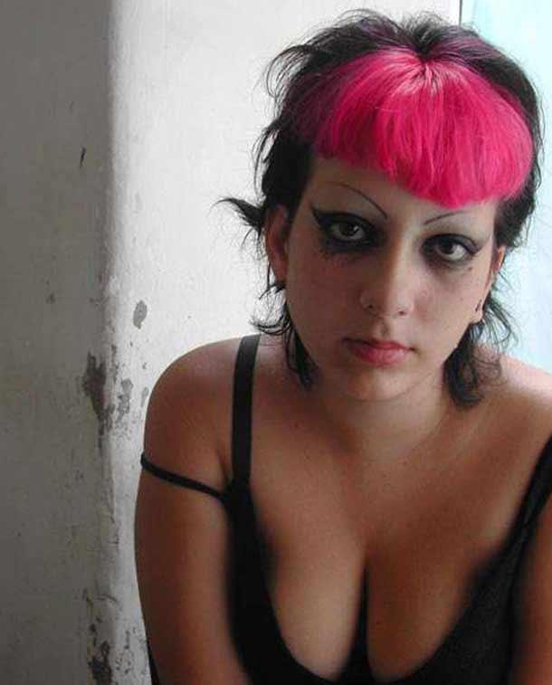 Pictures of hot alternative girlfriends showing their beauty #60639681