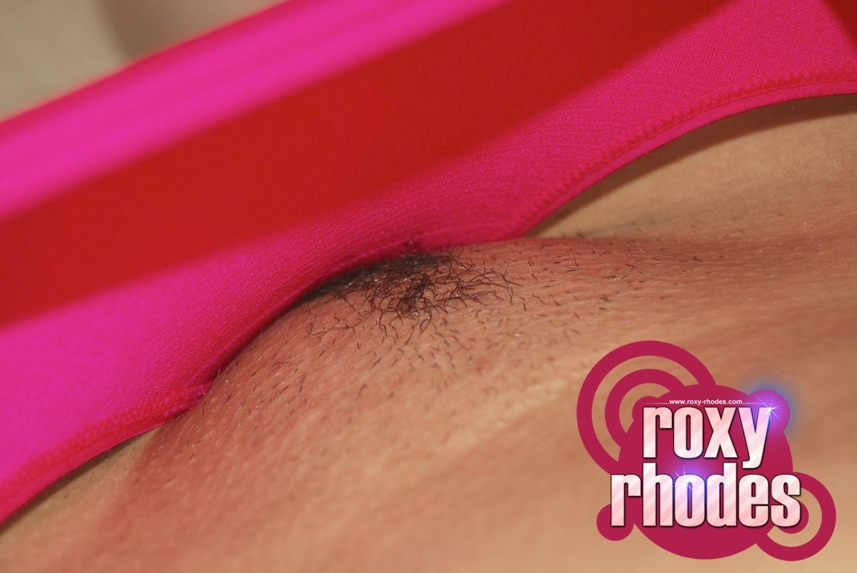 Bilder von roxy rhodes strippen nackt für Sie
 #59880511