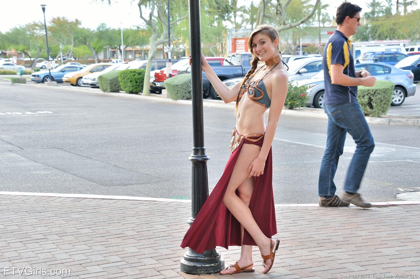 Hot coed Eva does the best Princess Leia cosplay ever #54311481