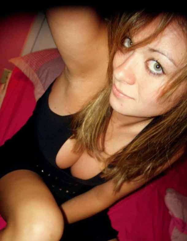Sélection d'images d'un groupe de copines amatrices sexy
 #60919742
