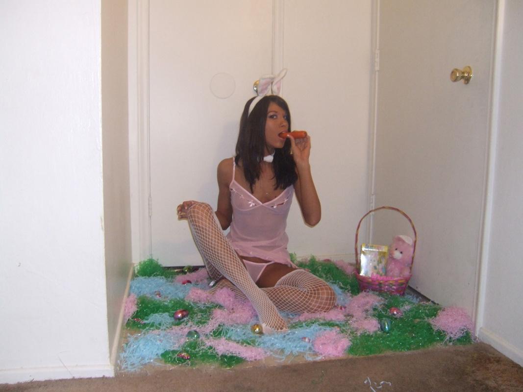 Chloe cavaliere si veste come il tuo coniglietto caldo cazzo per Pasqua
 #53793239