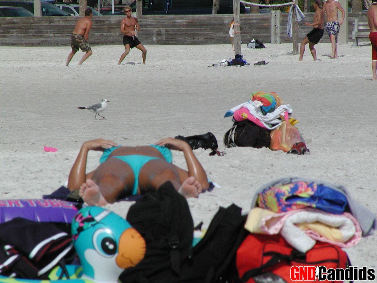Bilder von heißen Bikini-Teens, die von der Kamera erwischt werden
 #60500398