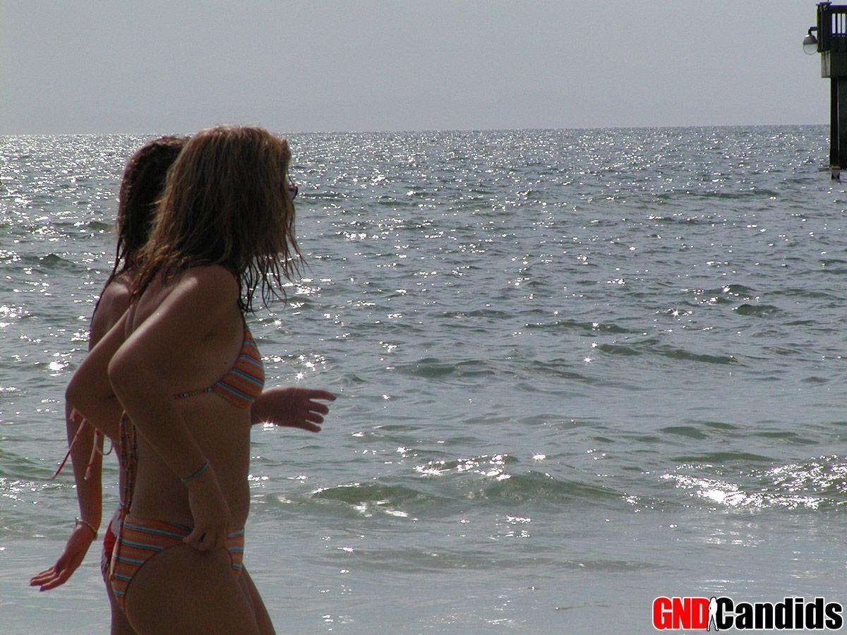 Photos de jeune sexy en bikini filmées par la caméra
 #60500444