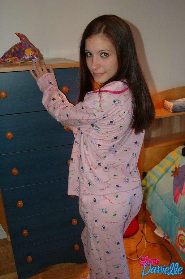 Pictures of teen cutie Love Danielle stripping out of her pajamas #59096528