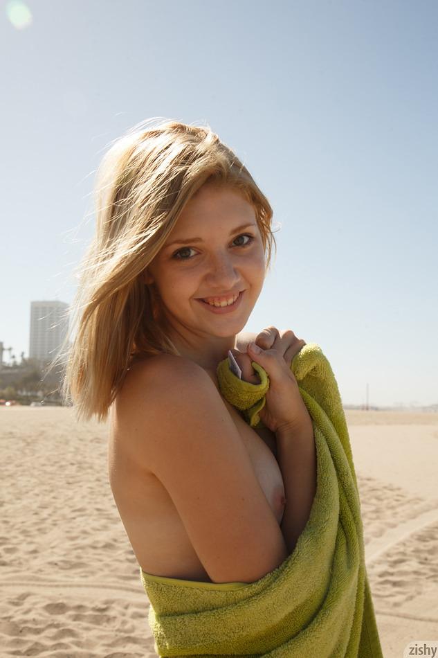 Blonde coed Sloan Kendricks has some fun on the beach #60937384