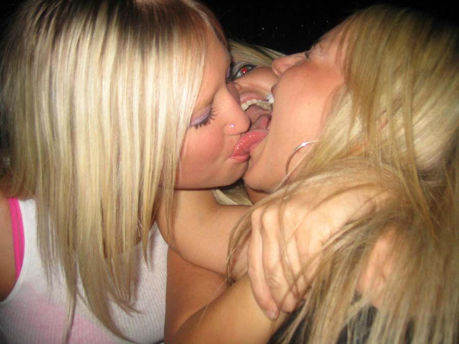 Pictures of bi-curious girlfriends experimenting #60653339