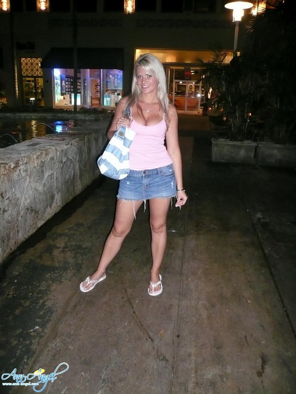 Photos candides d'Ann Angel en vacances à Miami
 #53224044