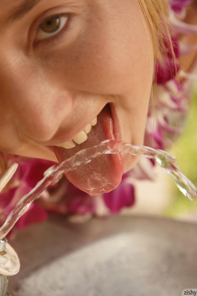 Pearla Soonin Zishy Vs Kauai I #60938551