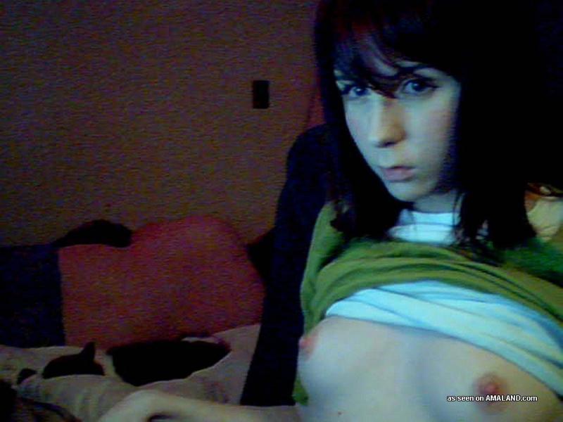 Nena de escena salvaje camwhoring desnuda en su dormitorio
 #60638062