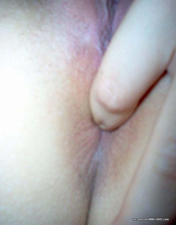 Raccolta di foto di una ragazza arrapata che scopa la sua fica con un dildo
 #60497511