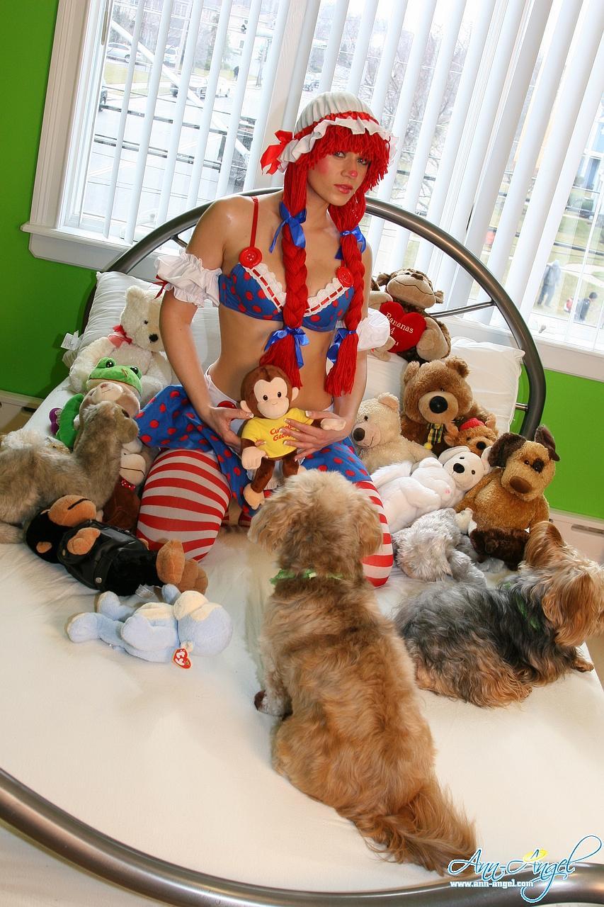 Ann Angel dresses up as Raggedy Ann and invites you to play #60241134