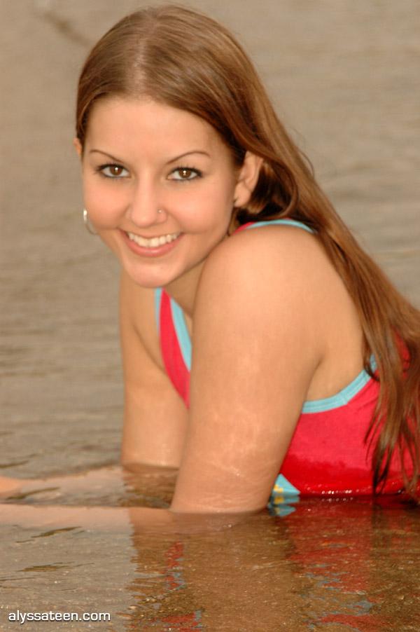 Pictures of teen chick Alyssa Teen going for a swim #53067062
