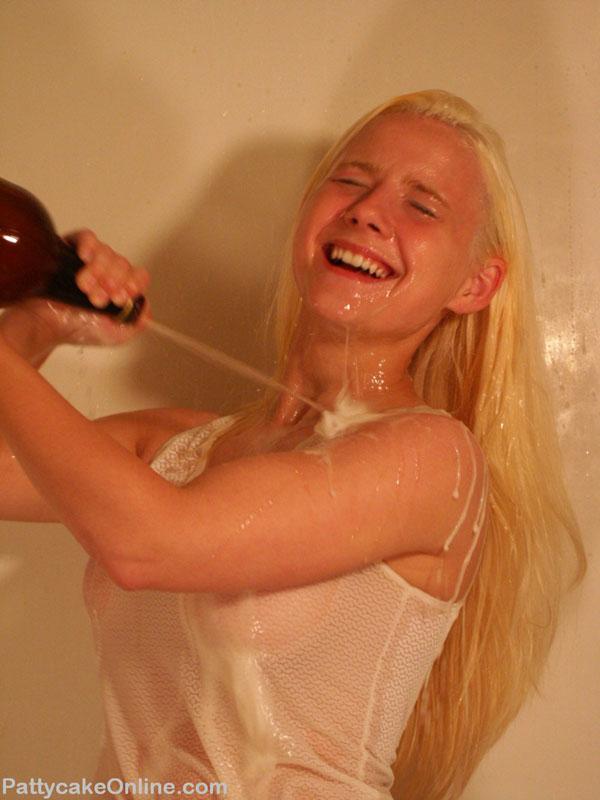 Pictures of Sexy Pattycake drenching herself in beer #59955220