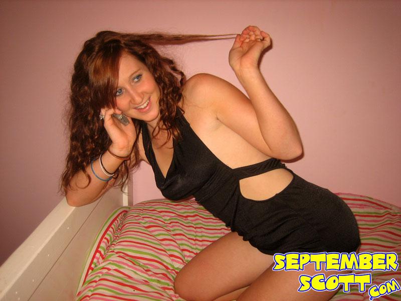 Pictures of September Scott having phone sex in her bedroom #59949140