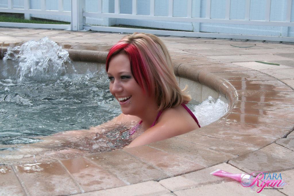 Pictures of teen babe Tara Ryan going for a nude dip in the hot tube #60055930