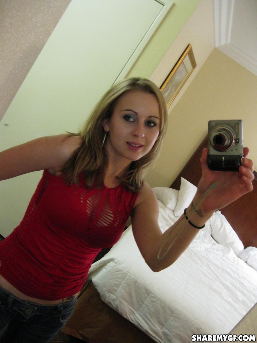 La teenager bionda mae myers condivide alcuni selfies caldi del suo corpo
 #59166853