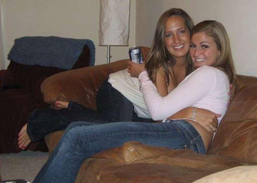 Bilder von geilen lesbischen Freundinnen, die wild werden
 #60655205