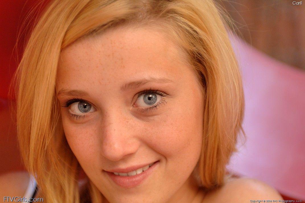 Pictures of teen model Carli giving you her pussy outside #60447369