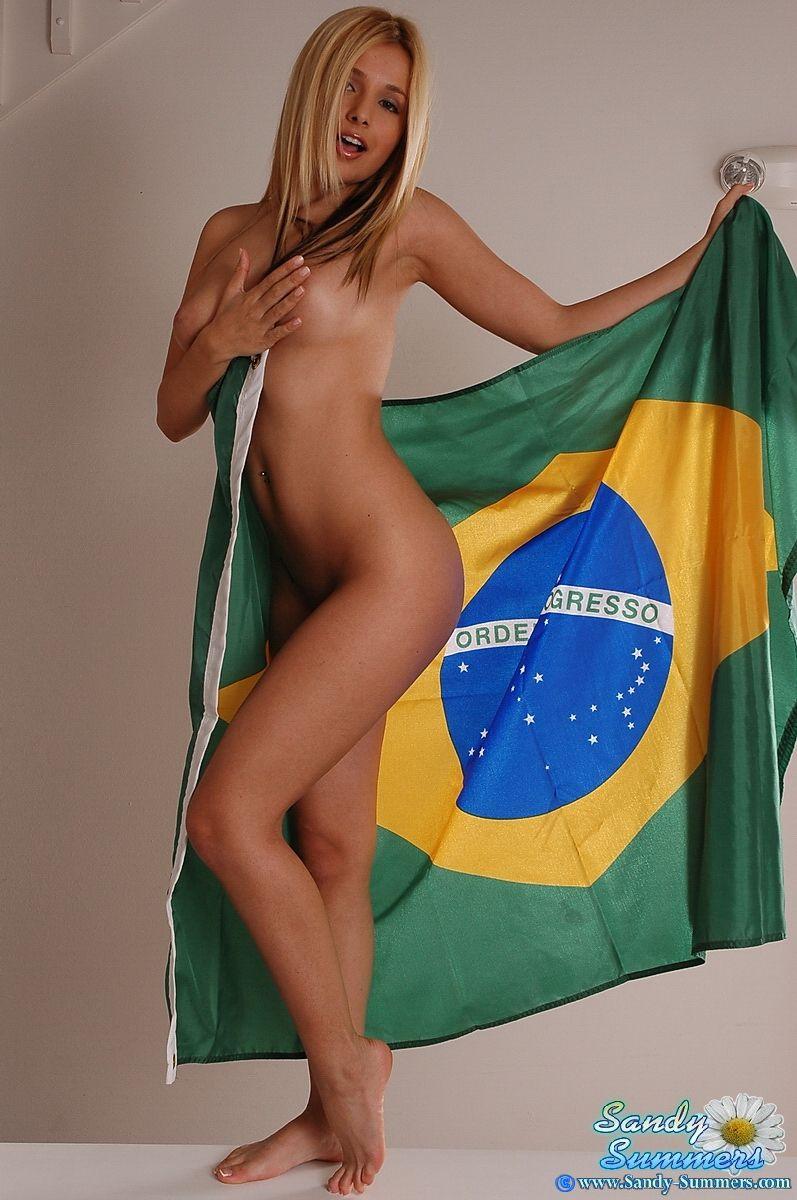 史上最もホットなブラジル人であるサンディ・サマーズの写真
 #59906257